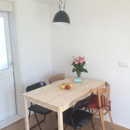 לינה וארוחת בוקר Het Witte Huis *